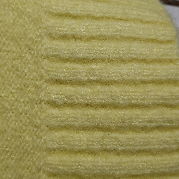 Yellow cardigan sweater 💛 - Picture 8 of 8